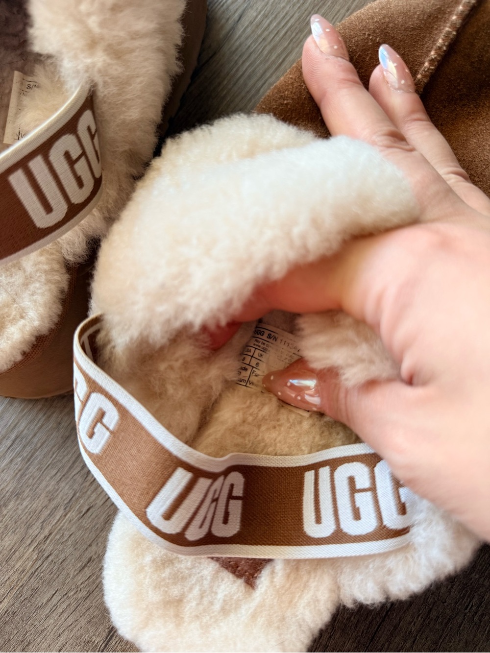 UGG Chestnut Suede Platform Clogs/Slippers with Cream Shearling Cuff - Picture 10 of 10